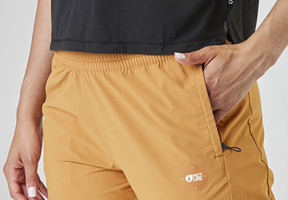 Side-pockets-with-zip