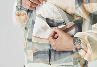Patched-pockets-with-flap