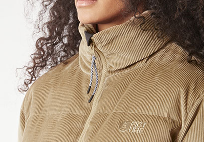 WVT337-Front-opening-with-YKK®-Vislon-zip
